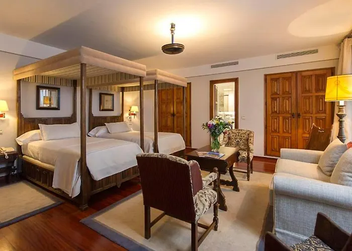 Parador De Santiago - Hostal Reis Catolicos