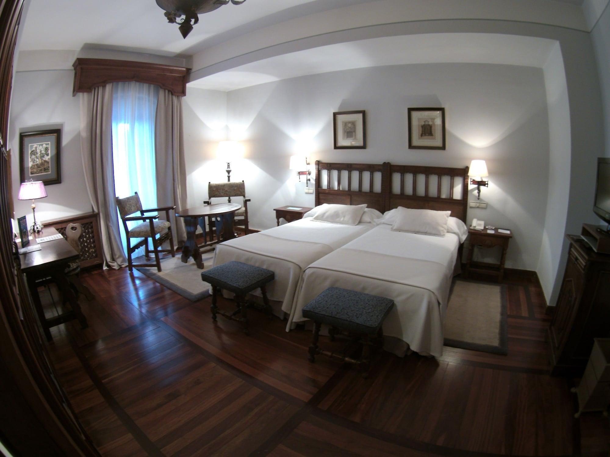 De Santiago - Reis Catolicos Hotel