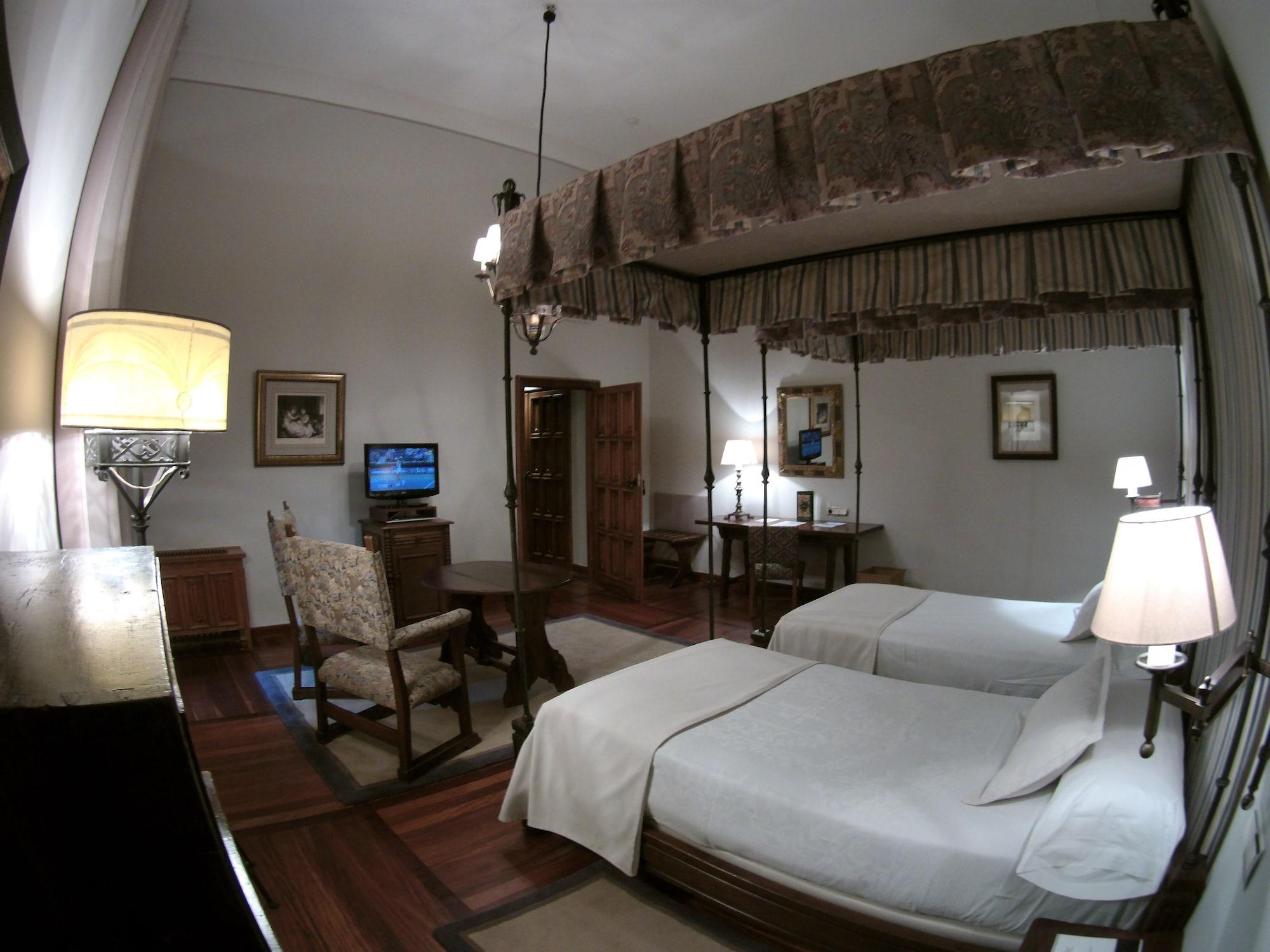 Hotel De Santiago - Reis Catolicos