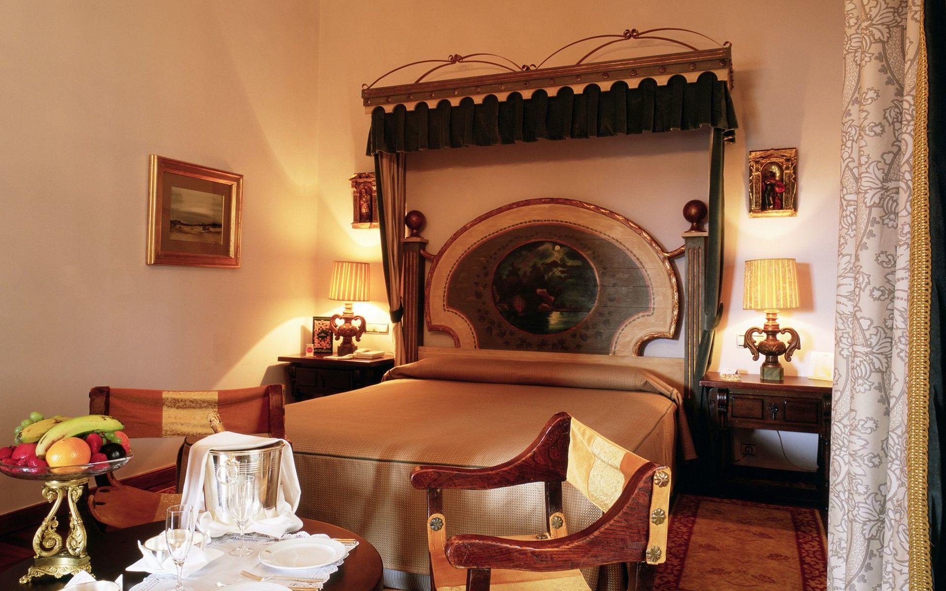 De Santiago - Reis Catolicos 5*