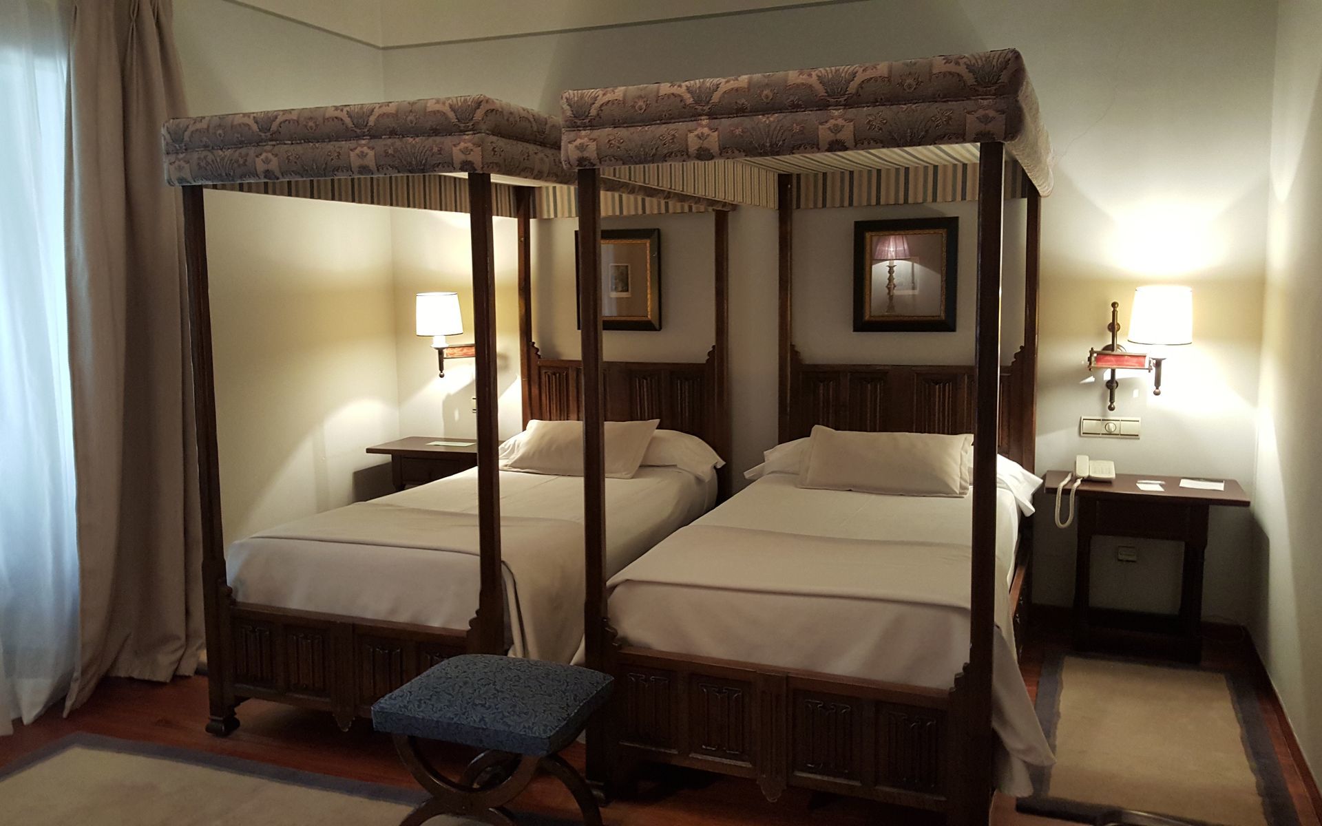 De Santiago - Reis Catolicos Hotel