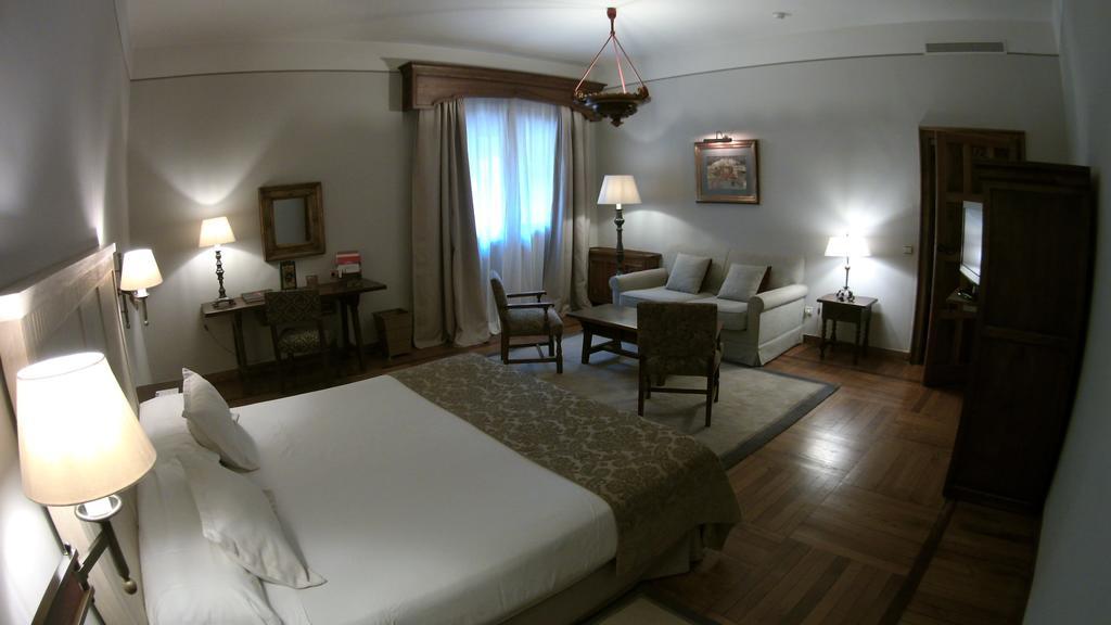 De Santiago - Reis Catolicos Hotel Santiago de Compostela