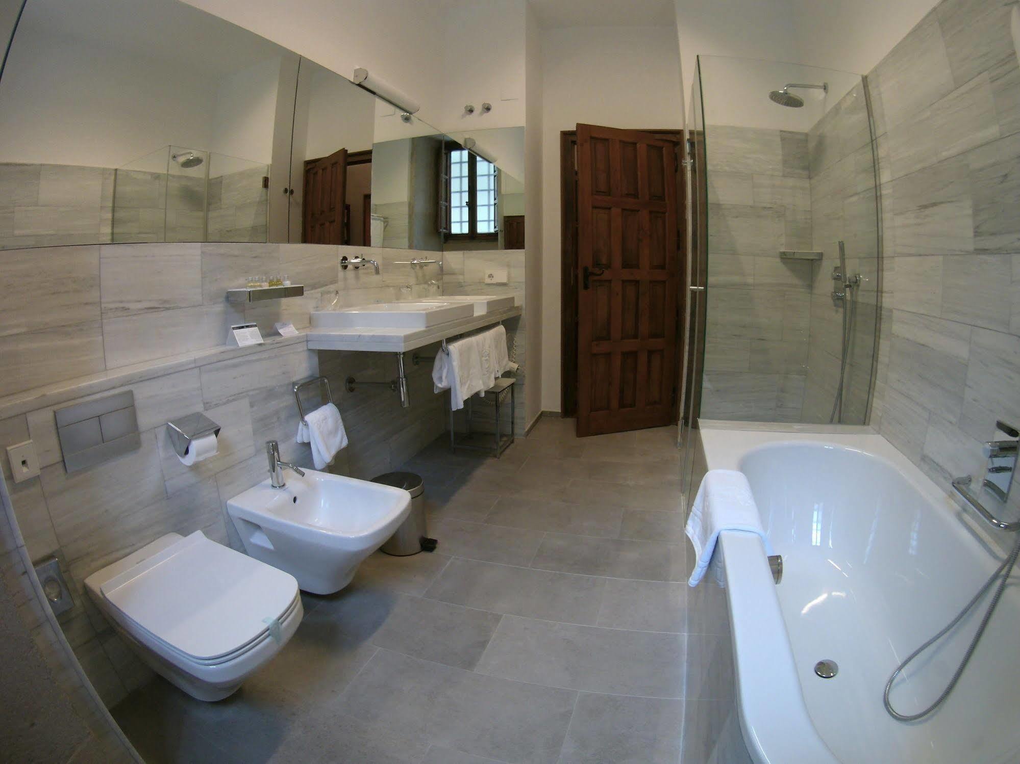 Hotel De Santiago - Reis Catolicos Santiago de Compostela